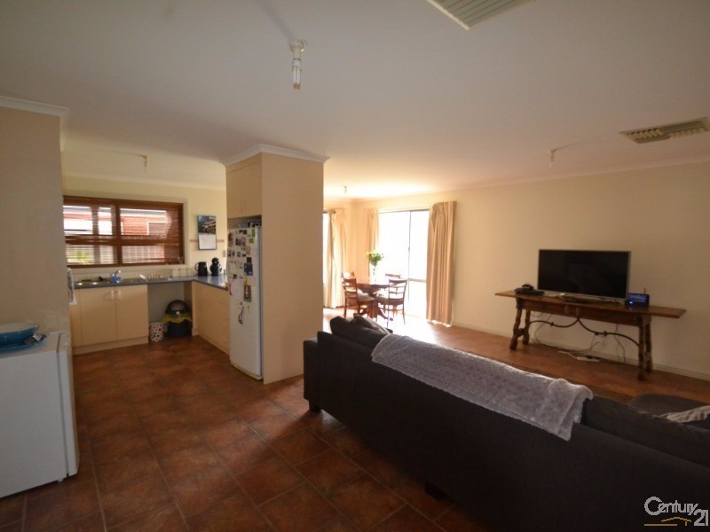 5 Aberdeen Way, Moama NSW 2731