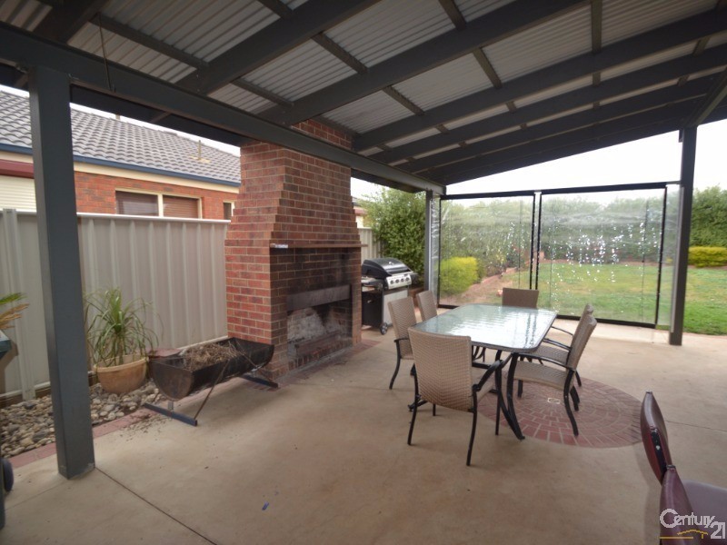 5 Aberdeen Way, Moama NSW 2731