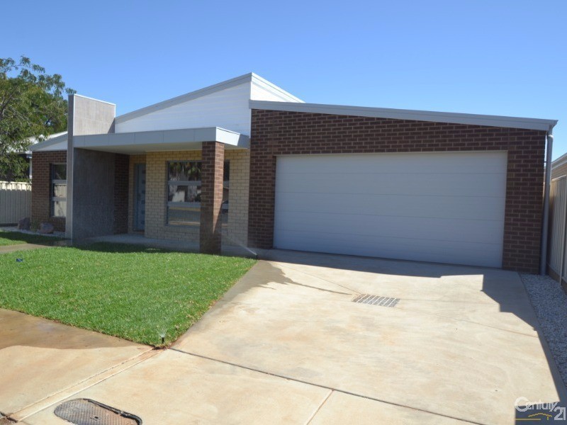 22 Eyre Street, Echuca VIC 3564