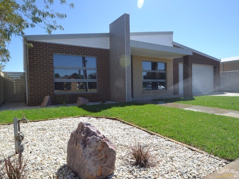 22 Eyre Street, Echuca VIC 3564