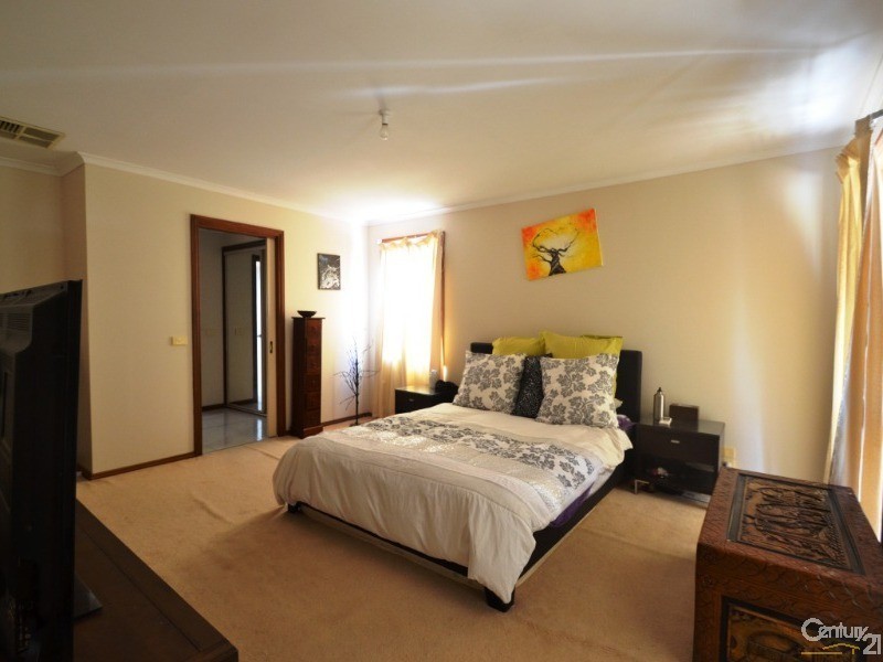 161  Wharparilla Drive, Echuca VIC 3564