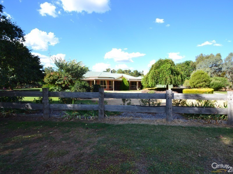 48 Moama Street, Mathoura NSW 2710