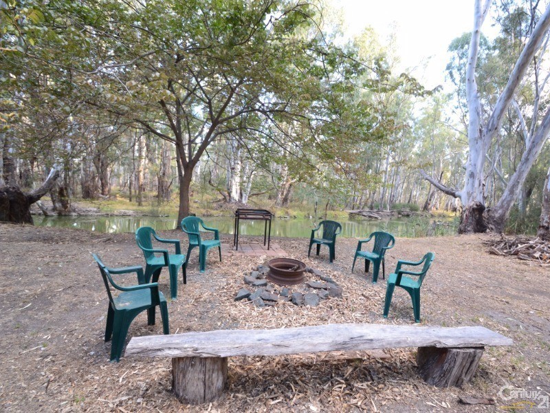 48 Moama Street, Mathoura NSW 2710