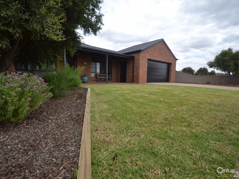 75 McSwain Rd, Echuca VIC 3564