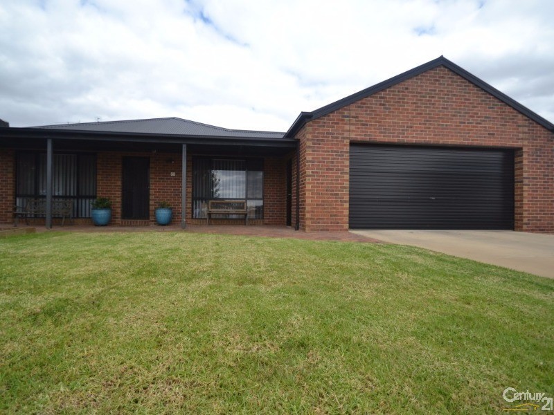 75 McSwain Rd, Echuca VIC 3564