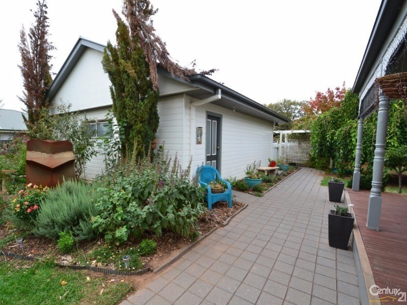 53 Mathoura St, Mathoura NSW 2710