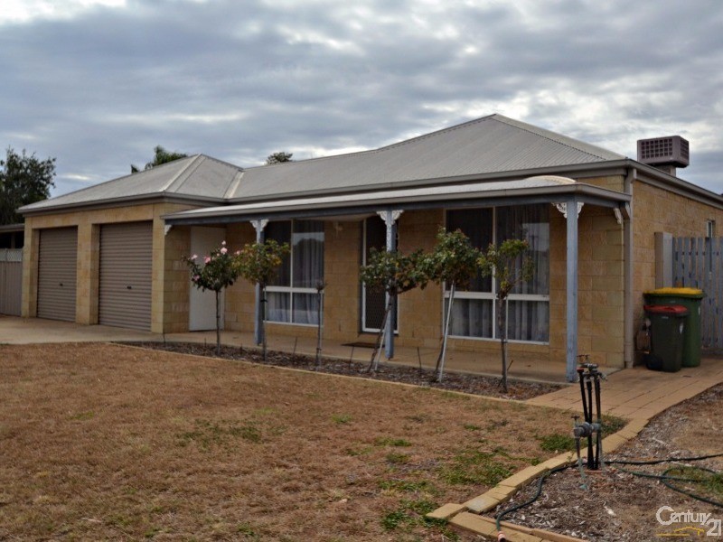 208 High Street, Echuca VIC 3564