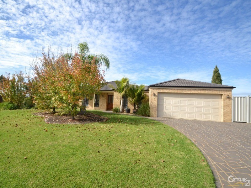 5 Kingfisher Drive West, Moama NSW 2731