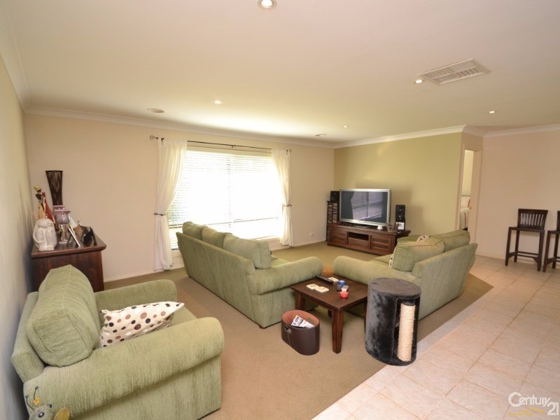 5 Kingfisher Drive West, Moama NSW 2731