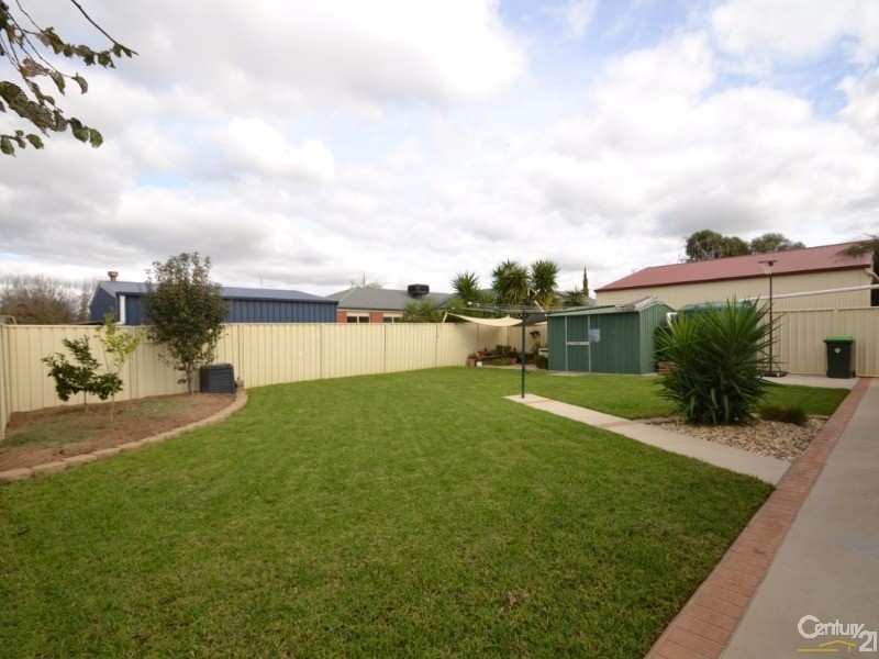 21 Roberts Court, Echuca VIC 3564