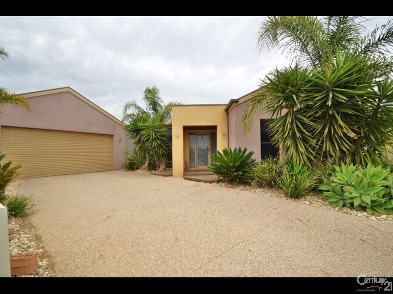 10 Kinross Court, Moama NSW 2731