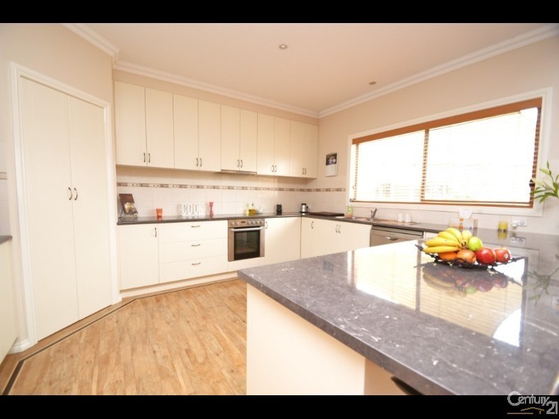 10 Kinross Court, Moama NSW 2731