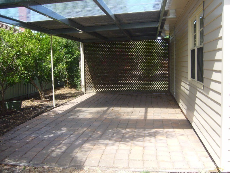 73 Hovell Street, Echuca VIC 3564
