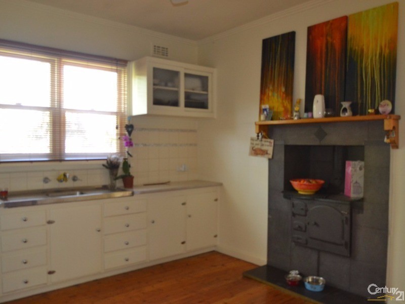 73 Hovell Street, Echuca VIC 3564