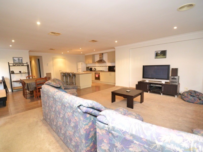 23 Moama Street, Echuca VIC 3564