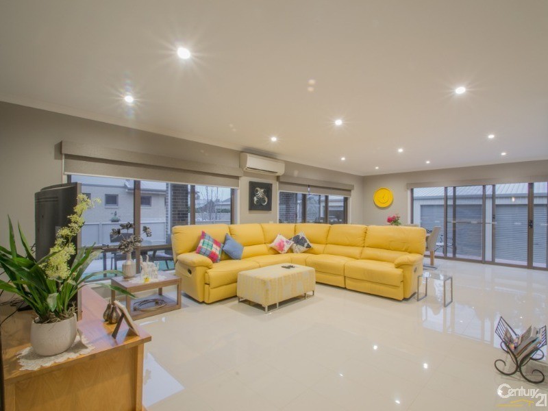 69 Pakenham Street, Echuca VIC 3564