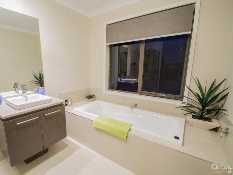 69 Pakenham Street, Echuca VIC 3564