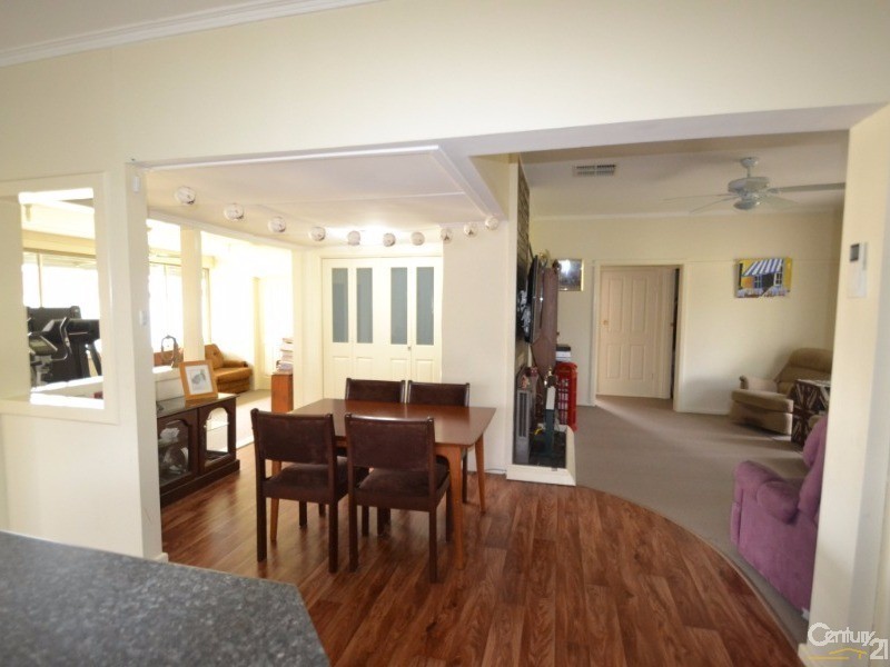 6 Council Street, Moama NSW 2731