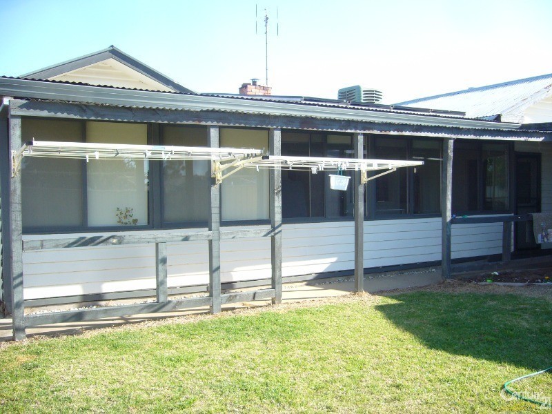 6 Council Street, Moama NSW 2731