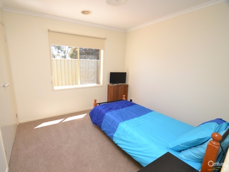 73 Woodlands Circuit, Echuca VIC 3564