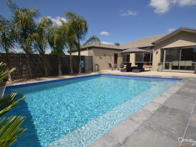 19 Rivergums Drive, Moama NSW 2731