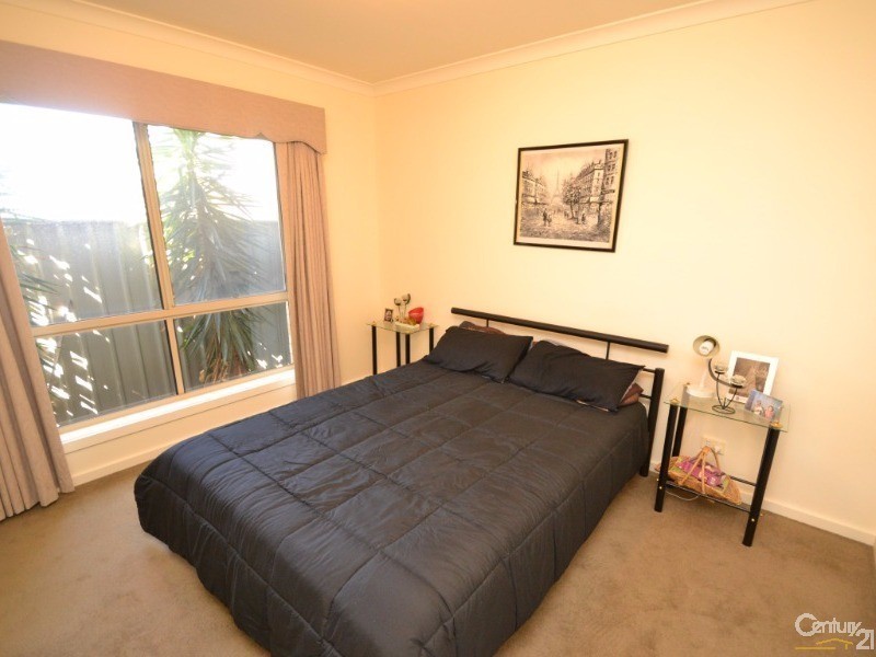 1/21 Sunset Avenue, Echuca VIC 3564