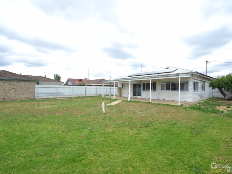 4 Porter Street, Moama NSW 2731