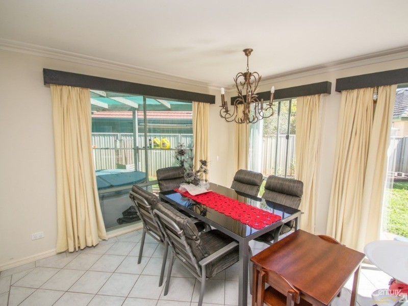 13 Sunrise Ave, Moama NSW 2731