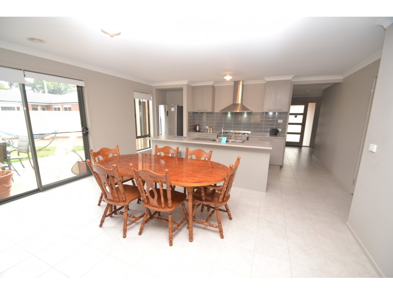 54 Bridlington Avenue, Echuca VIC 3564