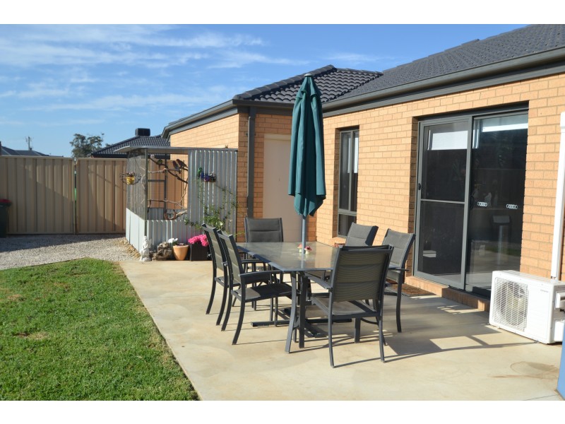 54 Bridlington Avenue, Echuca VIC 3564