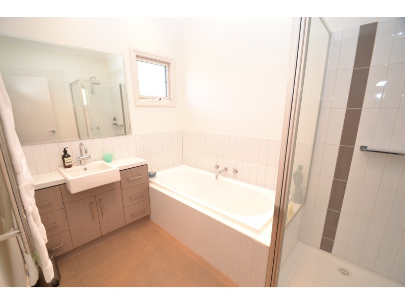 2/246 Eyre Street, Echuca VIC 3564