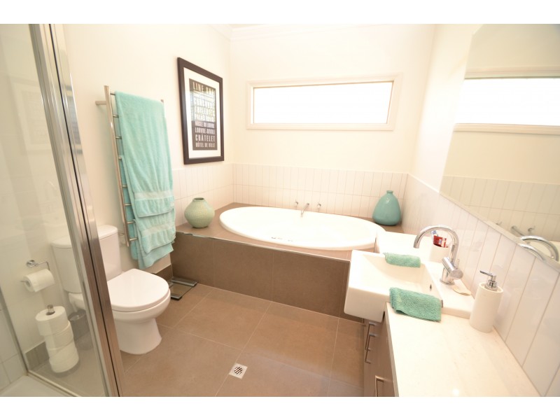 2/246 Eyre Street, Echuca VIC 3564