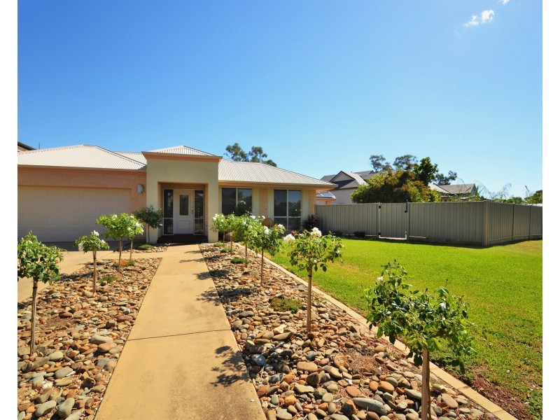 32 William Street, Rochester VIC 3561