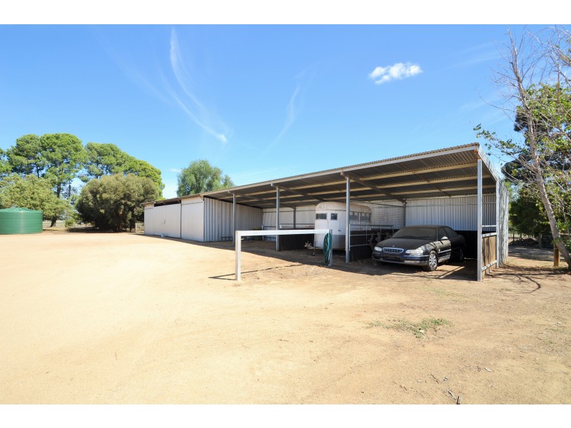 9006 Murray Valley Hwy, Echuca VIC 3564