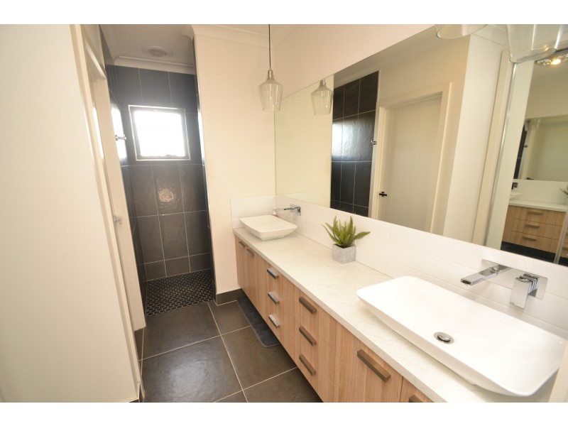 2/376 High Street, Echuca VIC 3564