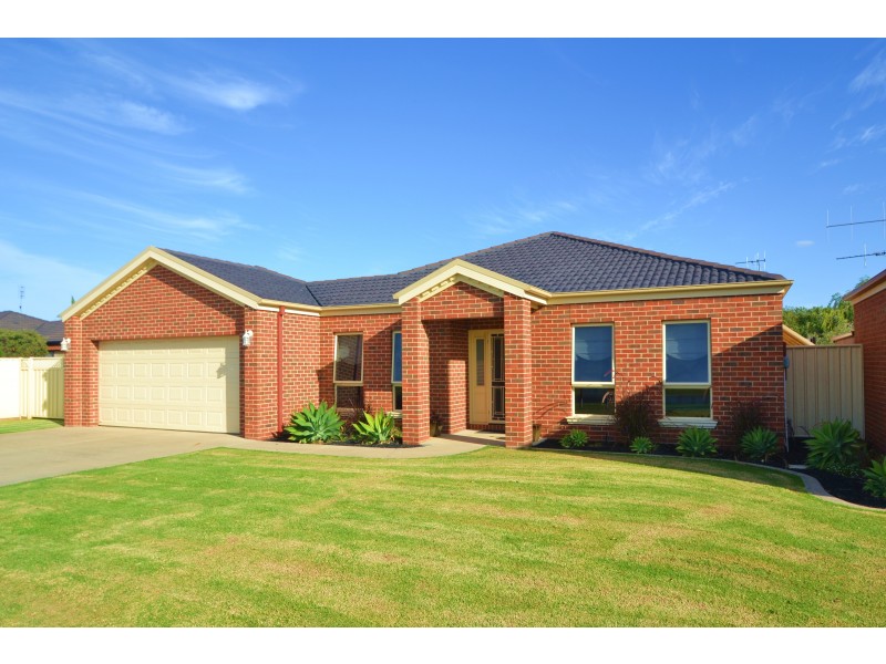 14 Deakin Grove, Tongala VIC 3621