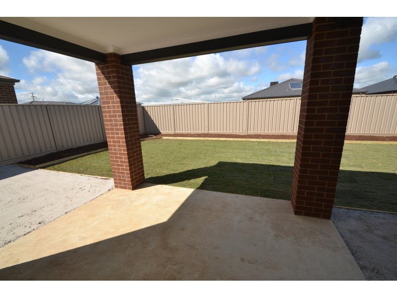 17 McCartney Street, Echuca VIC 3564