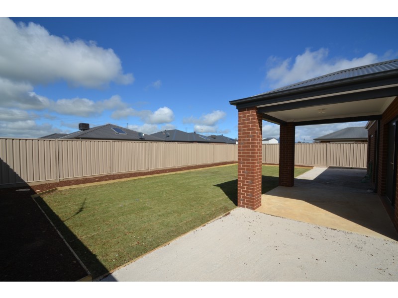 17 McCartney Street, Echuca VIC 3564