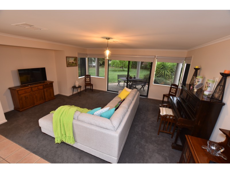 18 Charters Drive, Moama NSW 2731