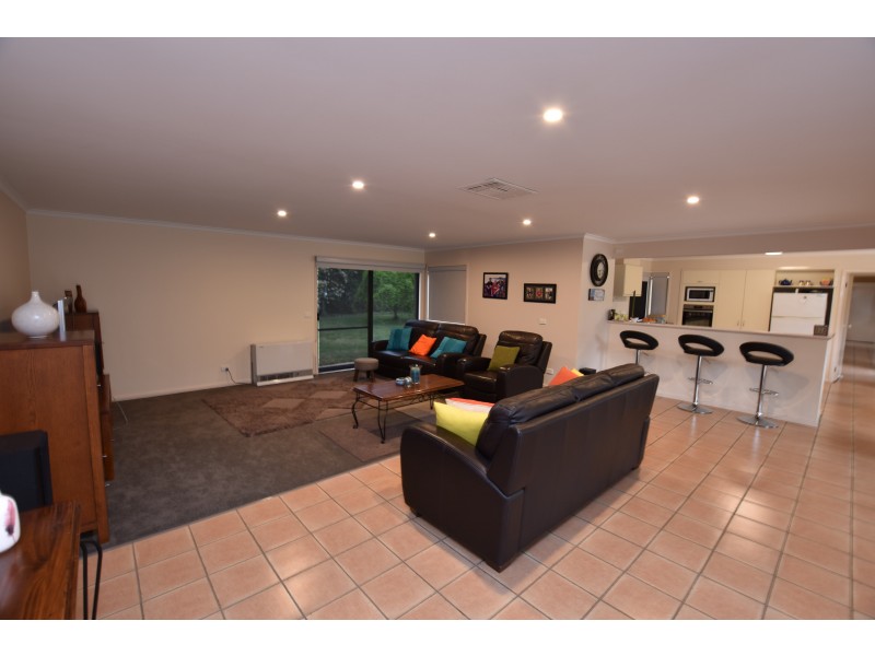 18 Charters Drive, Moama NSW 2731