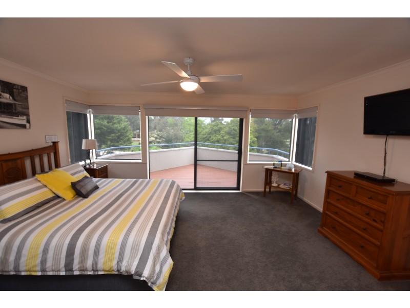 18 Charters Drive, Moama NSW 2731