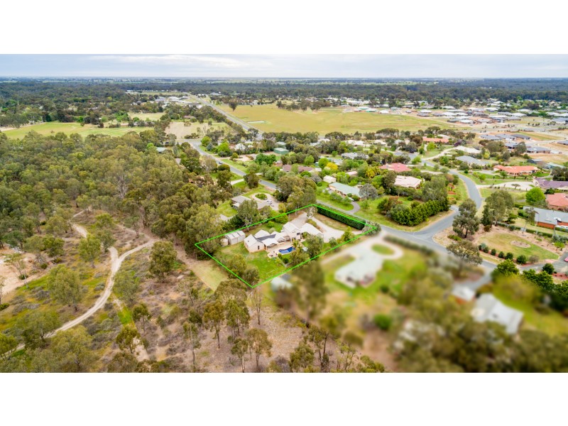 18 Charters Drive, Moama NSW 2731