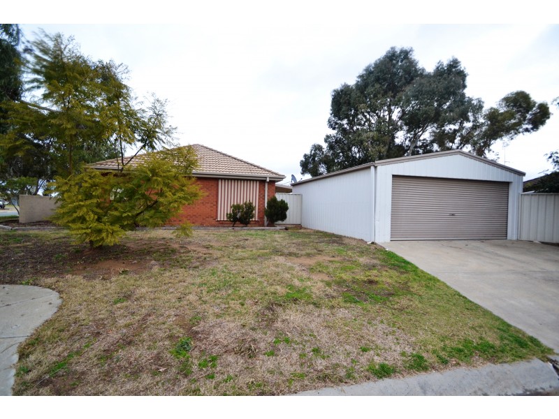 2 McLaren Drive, Moama NSW 2731