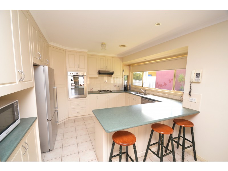 11 Charlton Court, Echuca VIC 3564