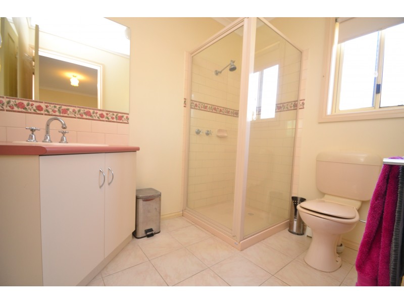 11 Charlton Court, Echuca VIC 3564