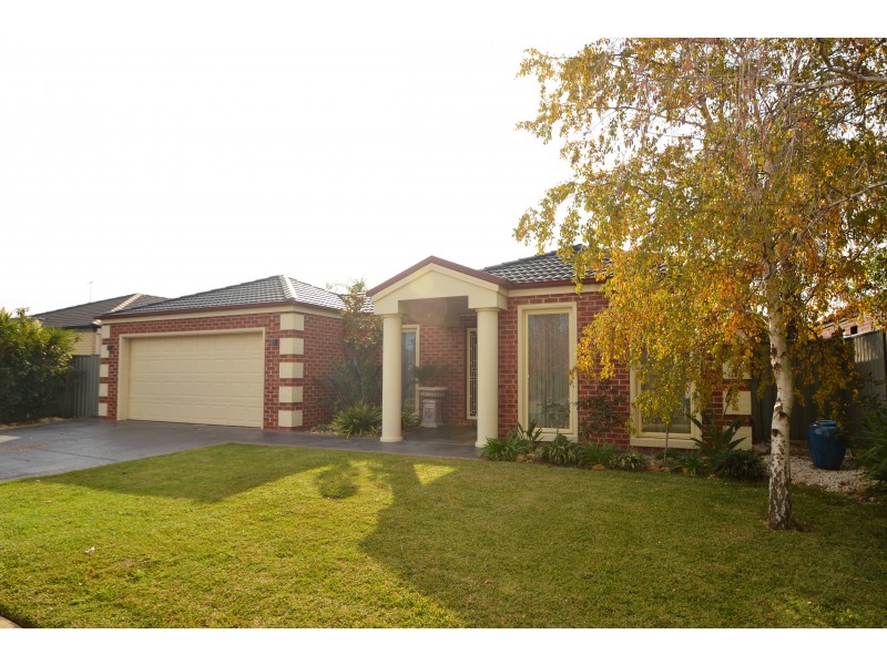 16 James Street, Echuca VIC 3564