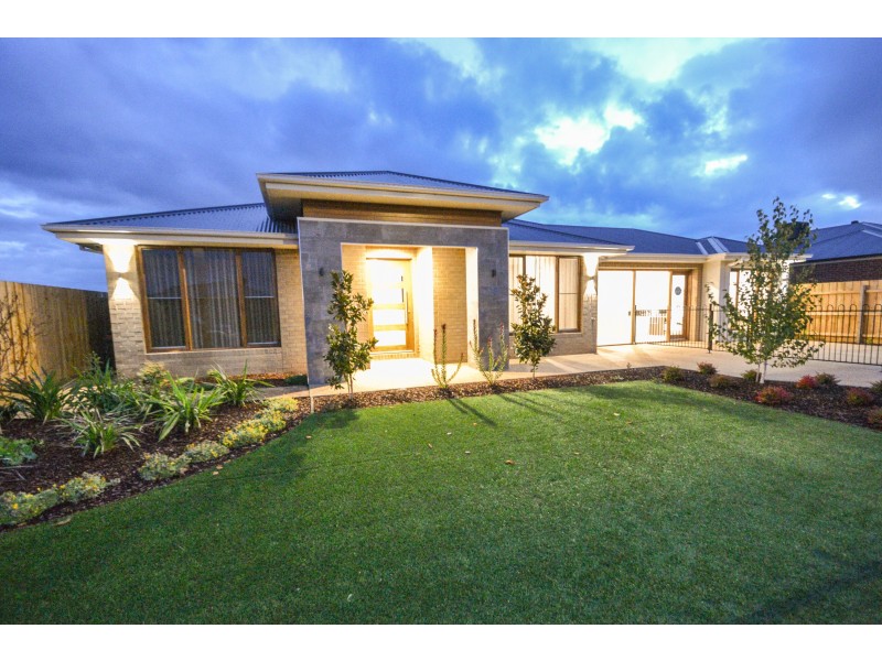 18 Burgundy Drive, Moama NSW 2731