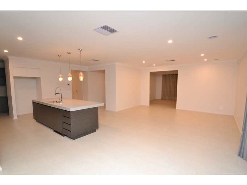 18 Burgundy Drive, Moama NSW 2731