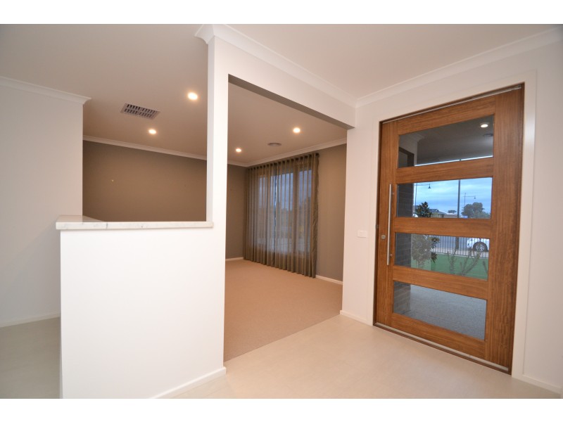 18 Burgundy Drive, Moama NSW 2731