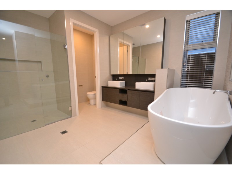 18 Burgundy Drive, Moama NSW 2731